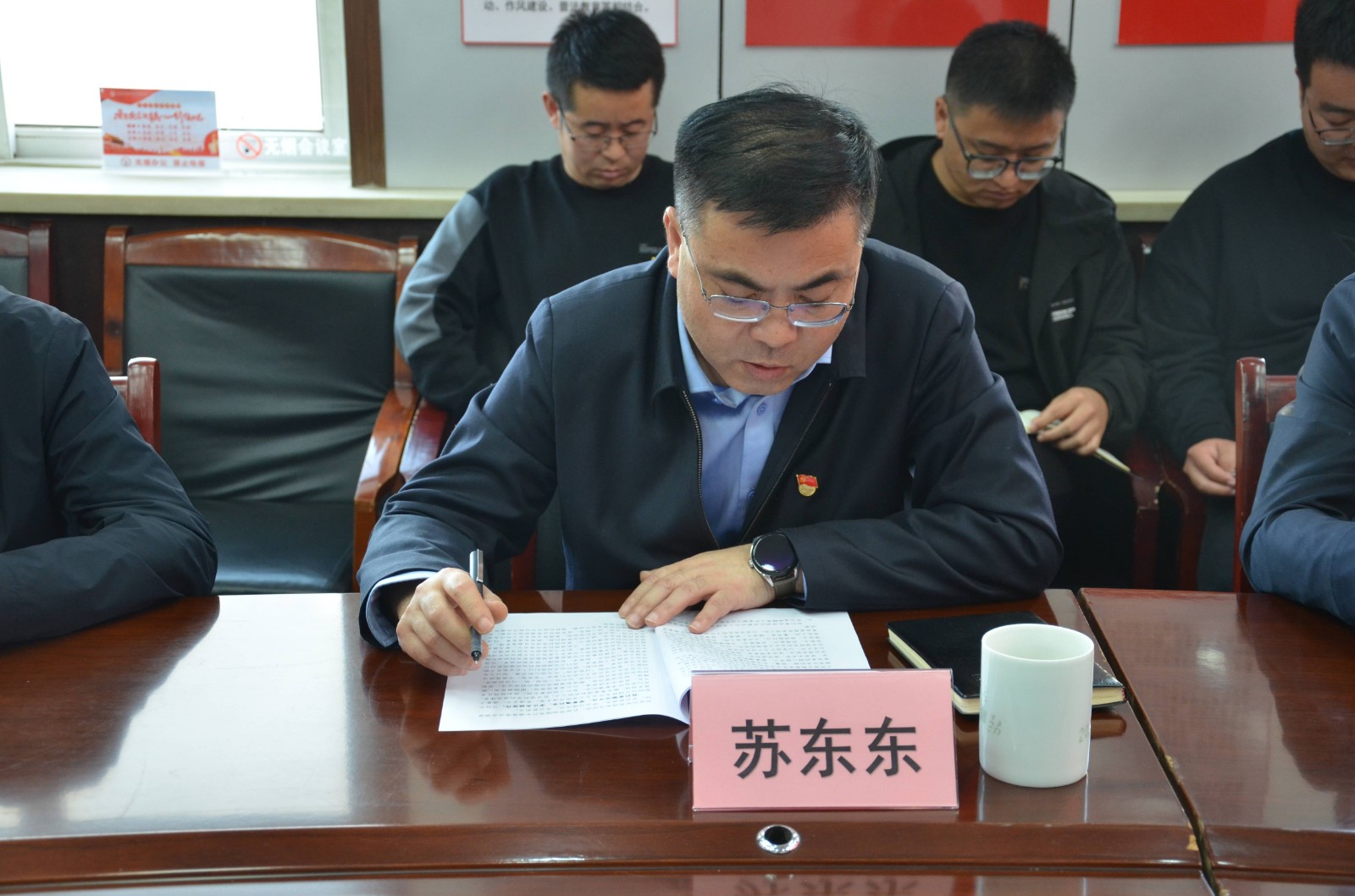 在常學(xué)常新、常學(xué)常悟、常學(xué)常得中提升實(shí)踐能力--延安交投集團(tuán)舉辦主題教育專題黨課